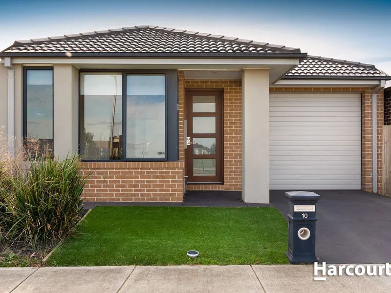 immaculately Presented Home in Prime Location opposite the park