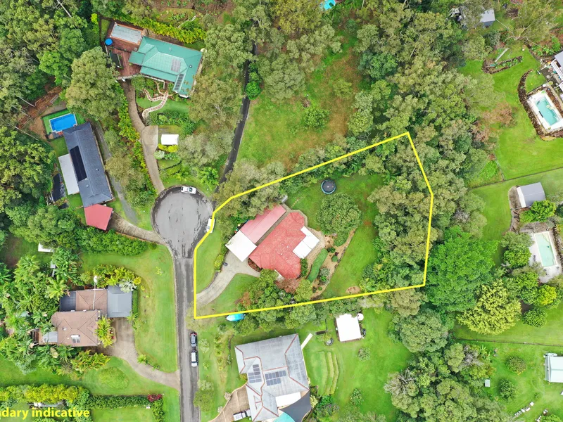 Potential dual living on a 3/4 acre block!