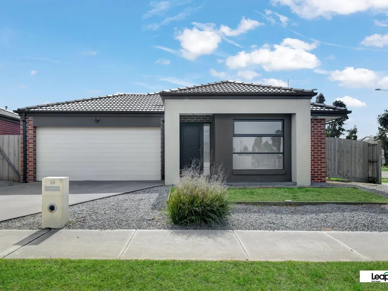 Charming and Spacious 4-Bedroom Home in Wallan