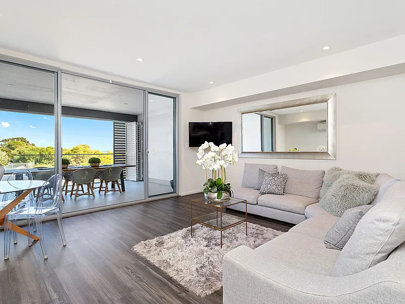 Immaculate Beachside Apartment