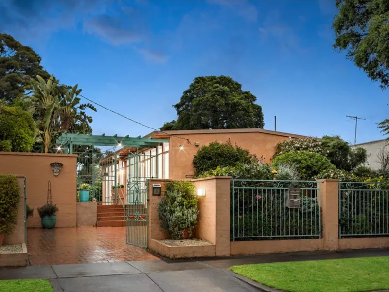 Spacial 3 Bedroom House in Box Hill North