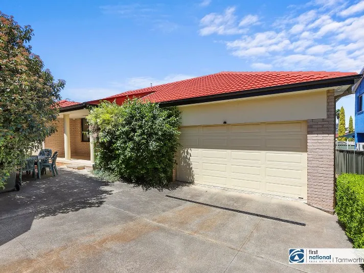 NORTH TAMWORTH – 3 Bedroom Torrens Title Townhouse.