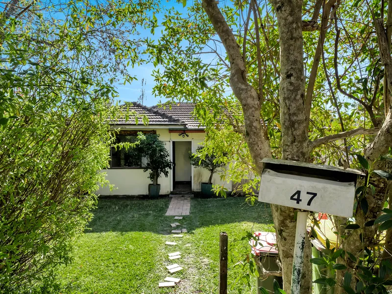 Endless Opportunities - Perfect Position - Large Corner Block