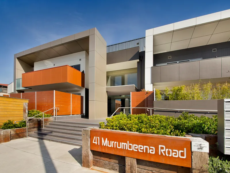 Sophisticated, Stylish & So Well Located!