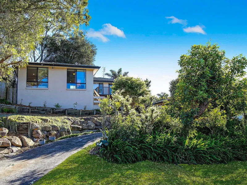 Stunning Residence with an Incredible Outlook! 