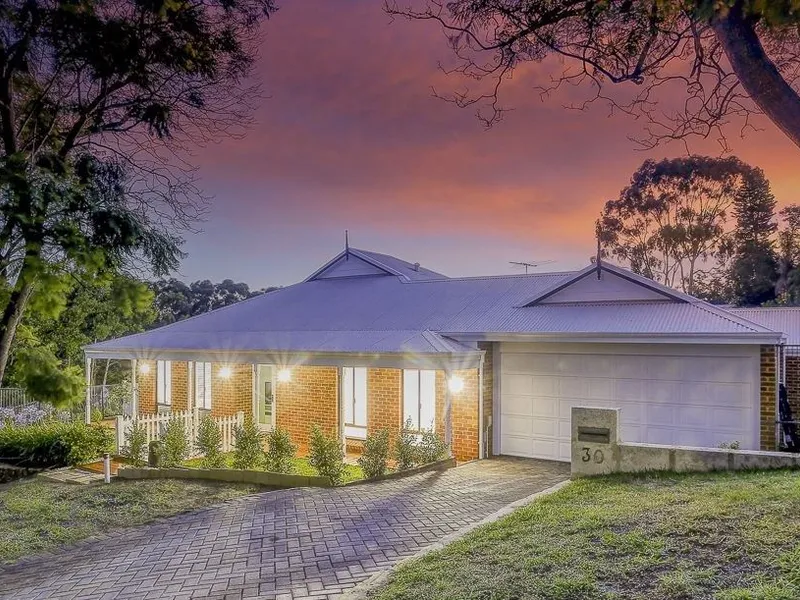Spacious Family Home with Pool