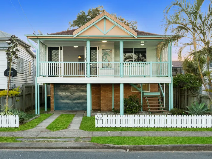 WATERFRONT LIVING - 470 FLINDERS PARADE, BRIGHTON