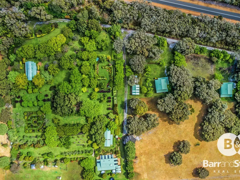 One of a kind – Retreat for Sale