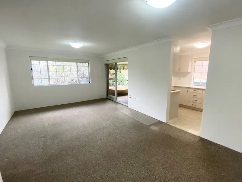 Immaculate Apartment In Ideal Location