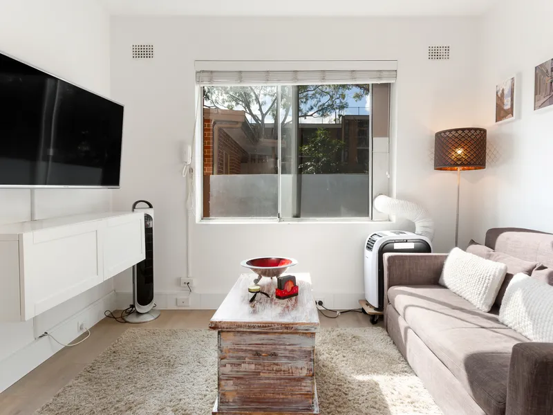 FURNISHED APARTMENT AVAILABLE NOW