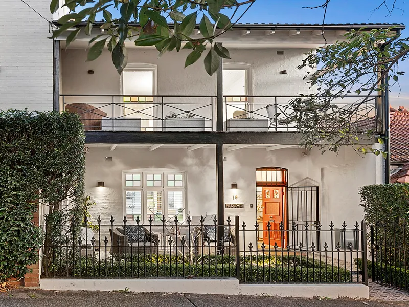 Period elegance, contemporary luxury and a winning address