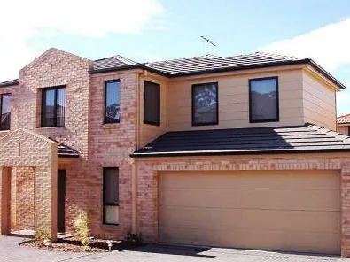3 BEDROOM TOWNHOUSE WITH DUCTED AIR CONDITIONING