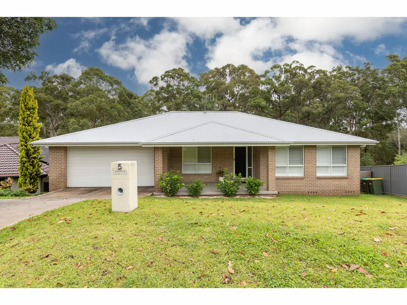 BEAUTIFUL, MODERN HOME