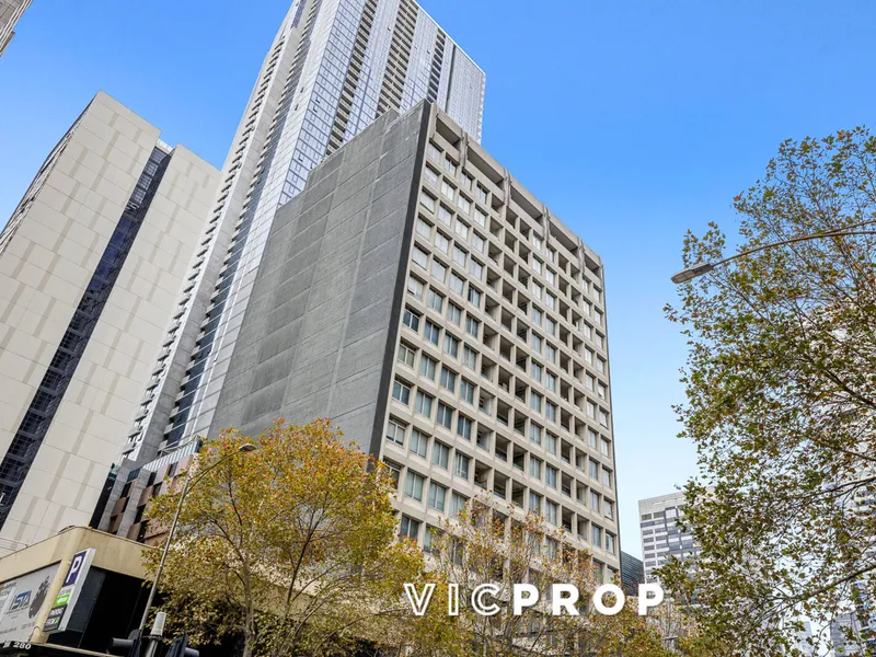 Elevated Entertainer In The Heart of Melbourne