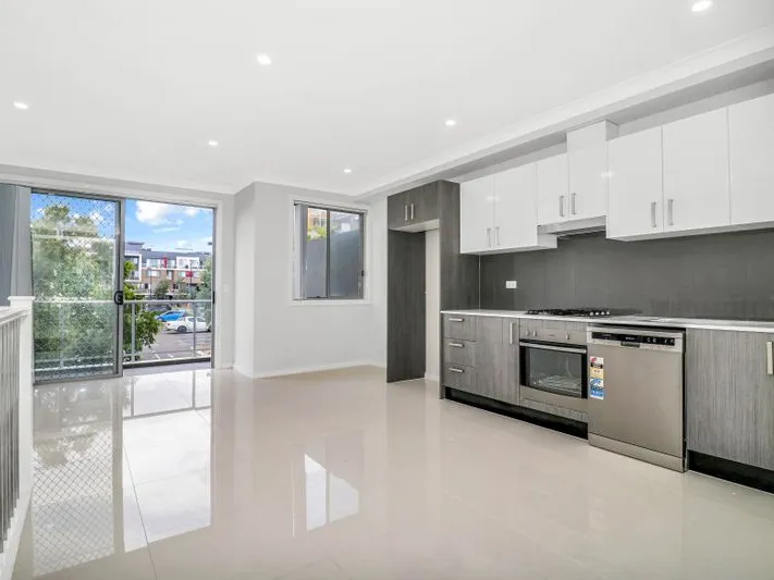 Stunning 1 Bedroom Unit !