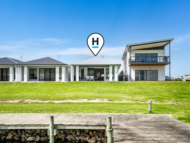 Prime Waterfront Style