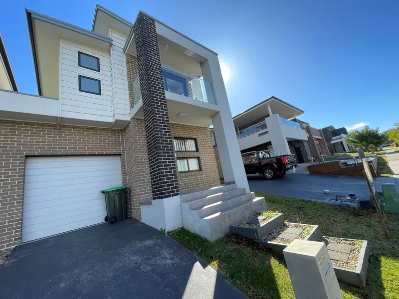 SPACIOUS 4 BEDROOM HOME!