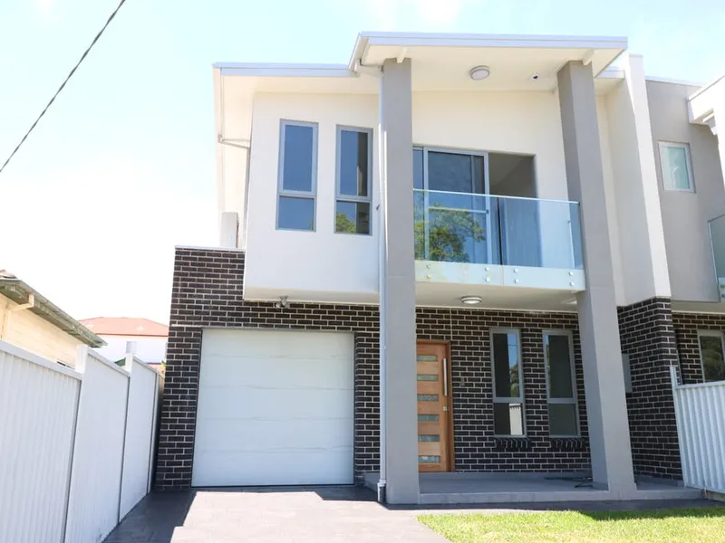 MODERN & LUXURY DUPLEX