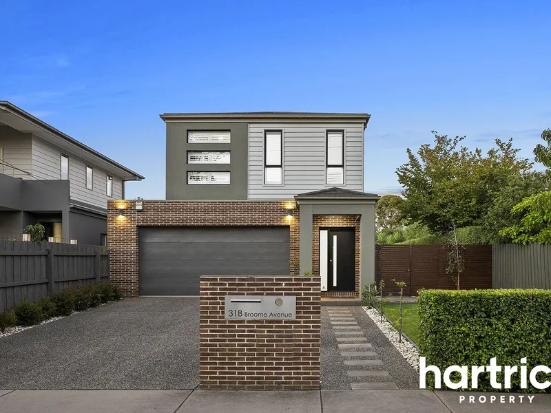 True family luxury in coveted school zones