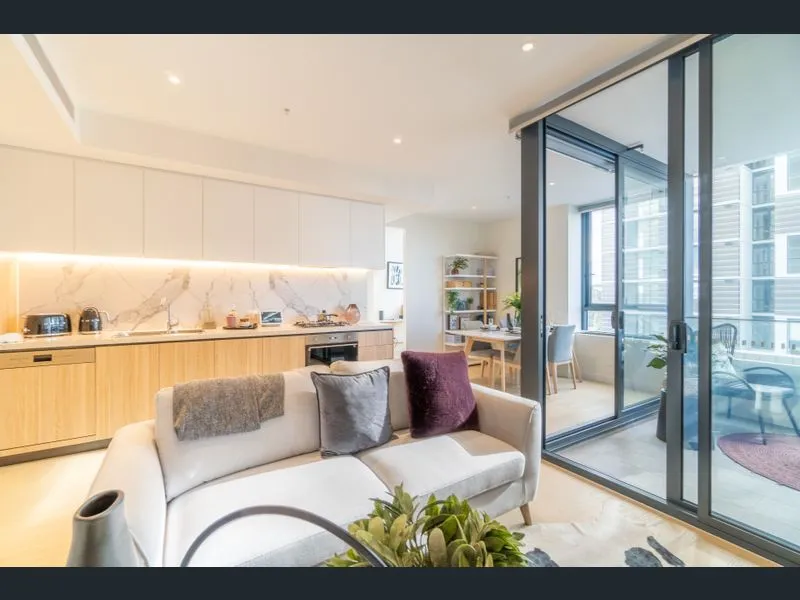 Luxury Brand New Spacious One Bedroom plus Study Apartment