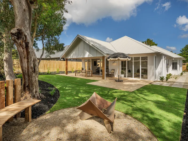 Designer Living on Balnarring Village edge