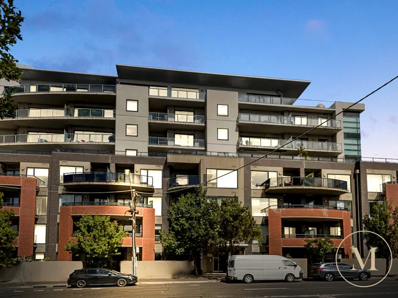 GORGEOUS ST KILDA LIVING