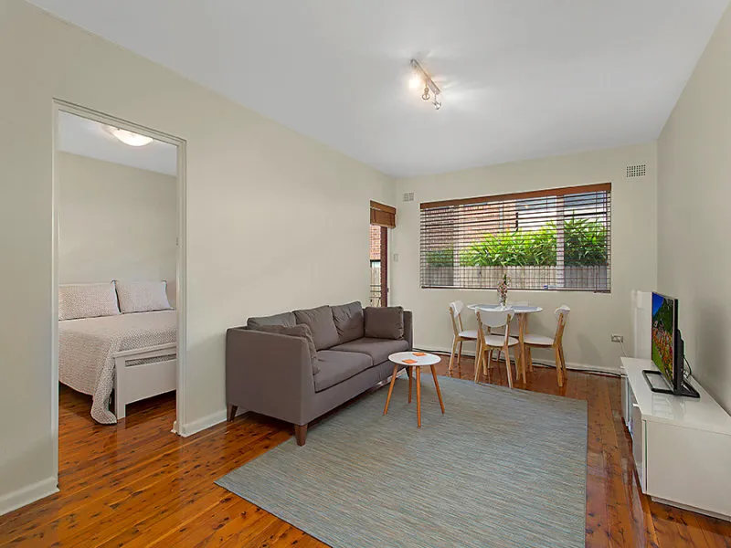 FULLY FURNISHED! 