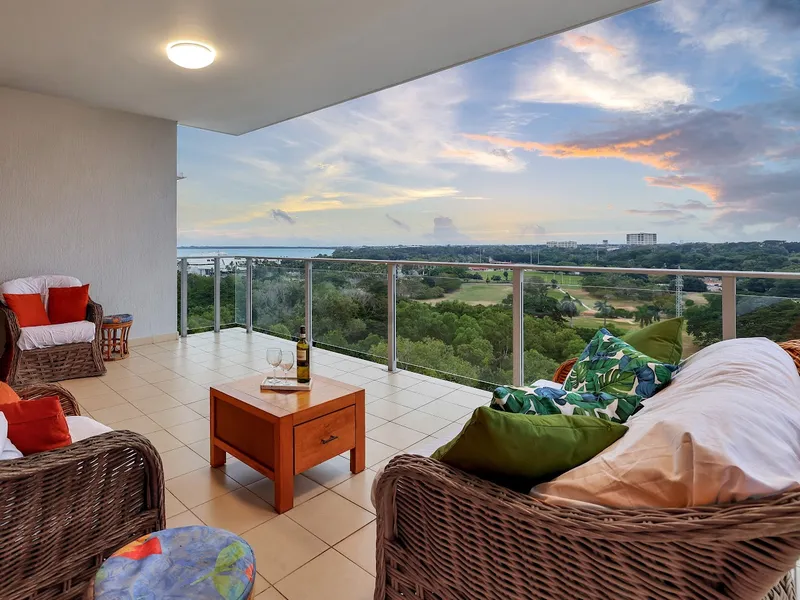 UNRIVALLED SUB-PENTHOUSE SHOWCASING THE VERY BEST VIEWS OF DARWIN!
