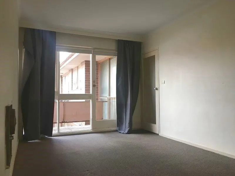 Great value metres from Glen Huntly Village