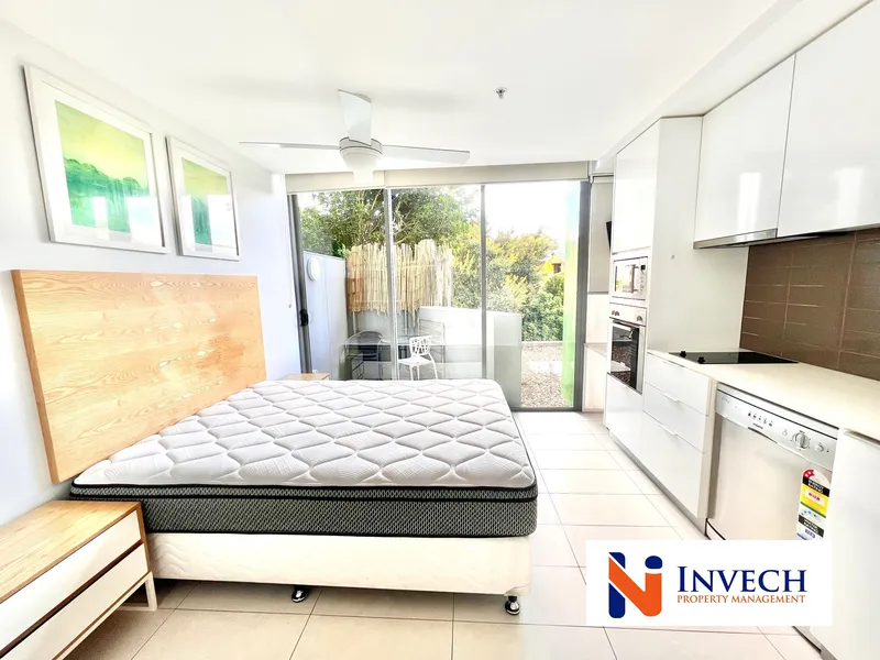 Resort Style Furnished Studio Apartment in Fortitude Valley with Balcony!