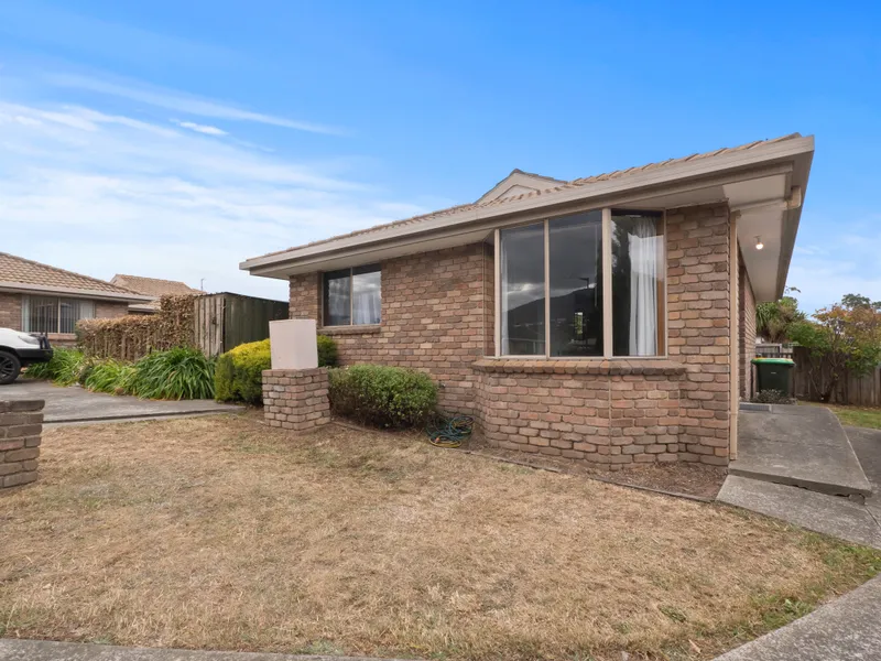 Renovated unit close to all services