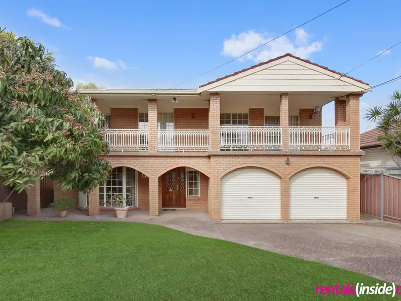 Large 2 storey, 5 bedroom family home