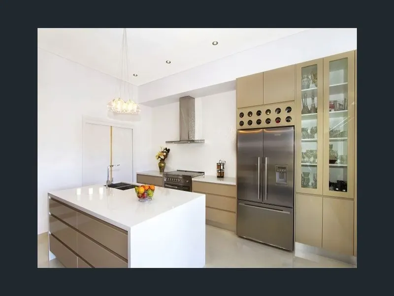 Expansive sized duplex 