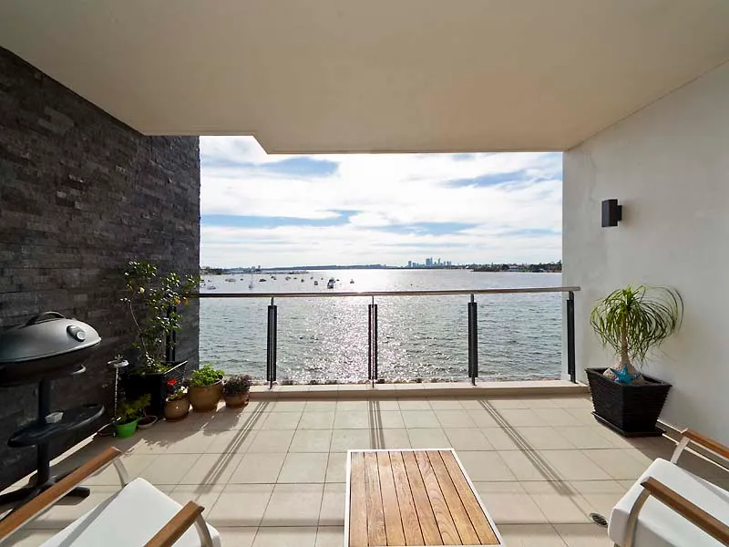 Luxurious river front living