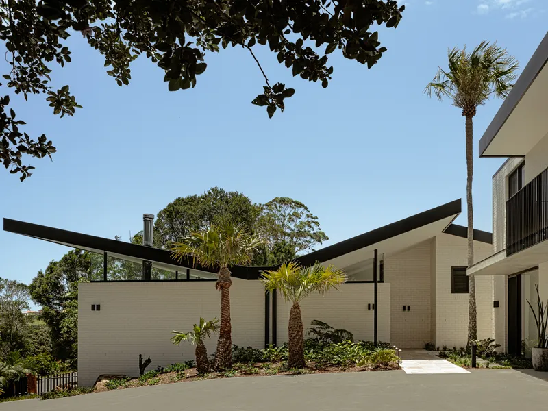 A NOD TO MID-CENTURY MODERNIST ARCHITECTURE