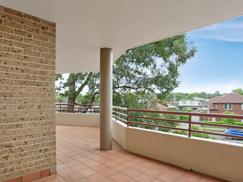 North Facing Renovated Double Brick Apartment 