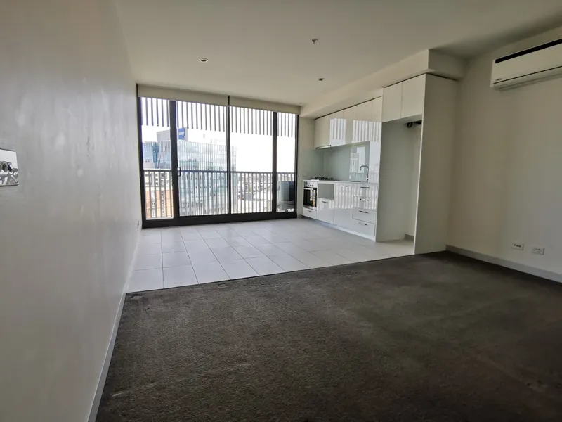 ONE BEDROOM APARTMENT Next to VIC Market