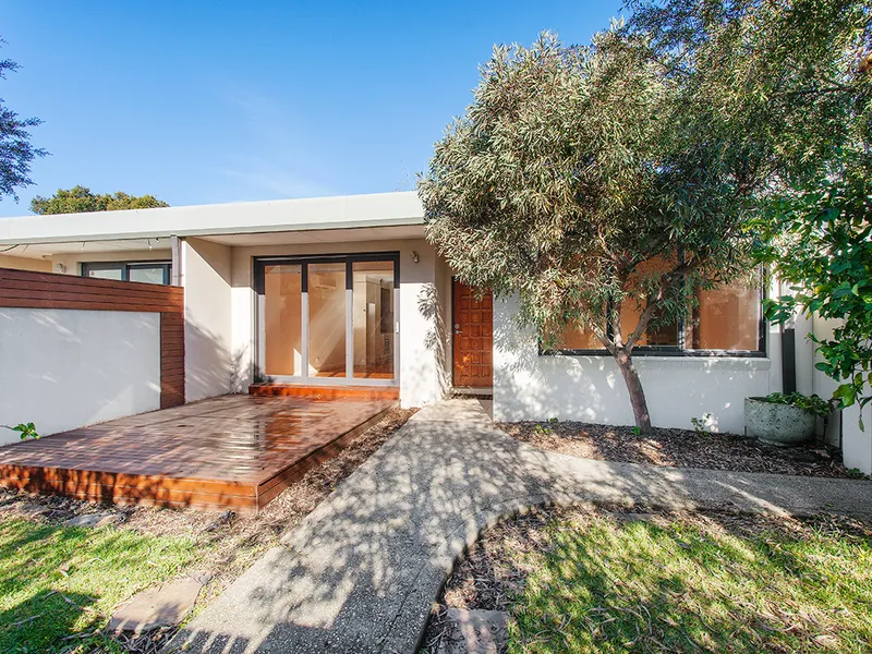 TWO BEDROOM UNIT PLUS STUDY! | HODGES CAULFIELD