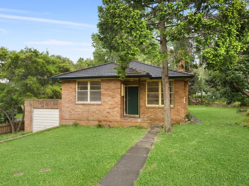 Family home adjoining Scott Crescent Reserve
