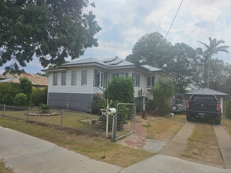 Cute Home on Large Block