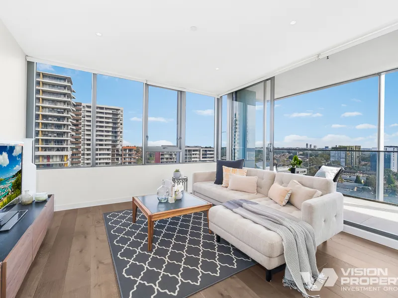 110 sqm Oversize High Level Apartment with beautiful View - 2 bed + Study