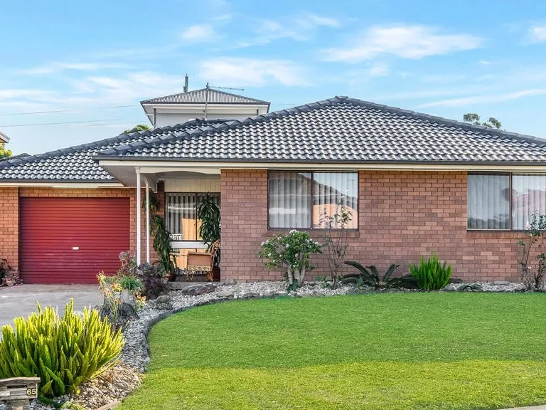 Single storey brick veneer home situated in a prime location.