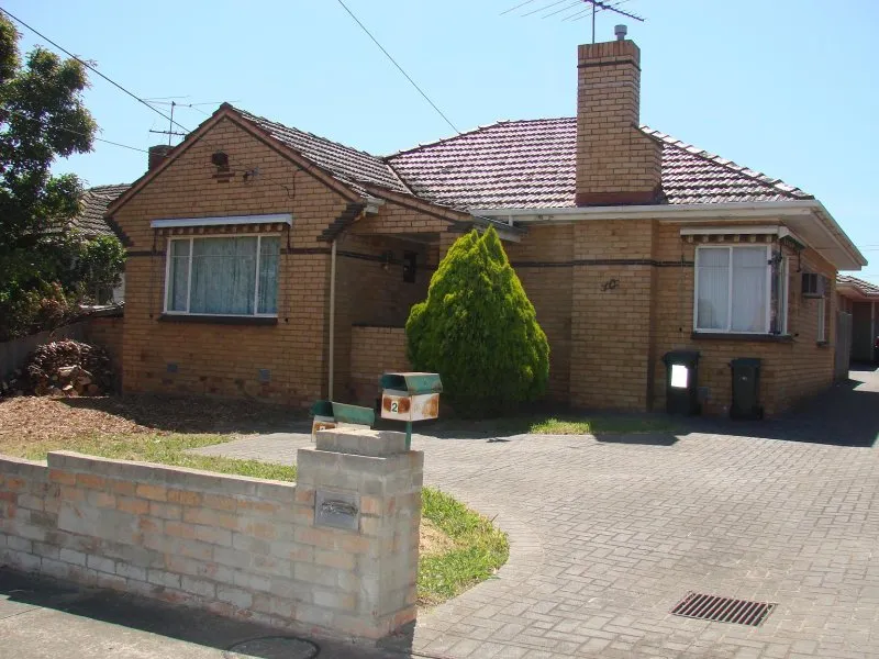CLOSE TO BROADWAY SHOPPING STRIP