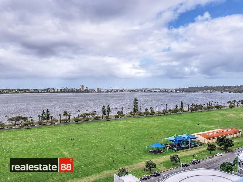 SOPHISTICATED APARTMENT