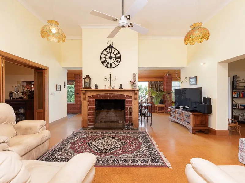 Character Homestead on 10+ Lifestyle Acres
