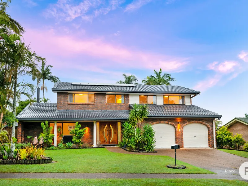 Spacious family home within the Sunnybank Hills School
