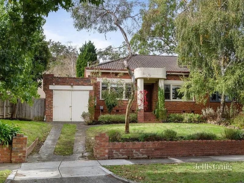 Exceptional Lifestyle in the Heart of Surrey Hills