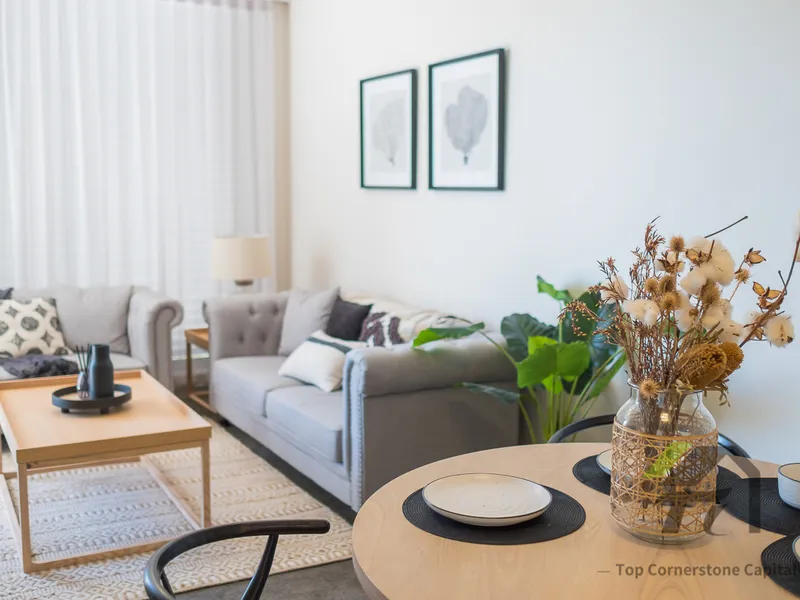 Hugh Size Brand New 1 Bedroom plus Study for Sell