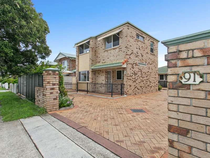 Outstanding Location - Small Complex & Body Corp