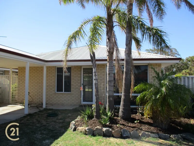 CUTE, TUCKED AWAY GEM!